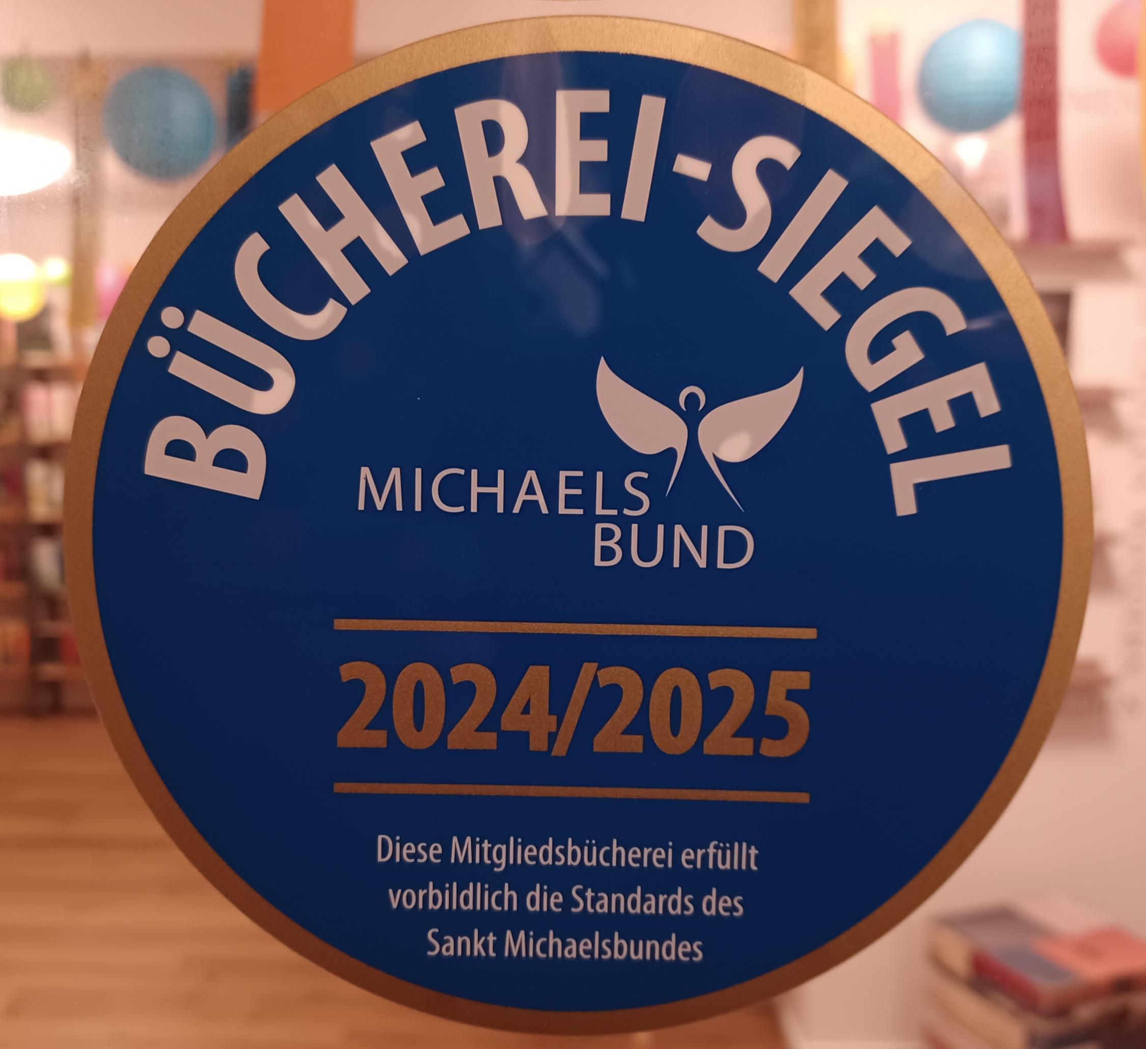 Das Büchereisiegel in Gold für die Jahre 2024-25